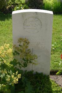 Dozinghem Military Cemetery - Killmaster, W