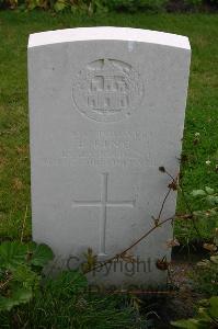 Dozinghem Military Cemetery - King, E