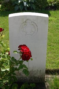 Dozinghem Military Cemetery - King, George William