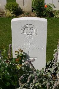 Dozinghem Military Cemetery - King, Laurence