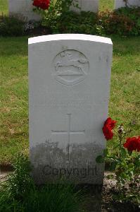 Dozinghem Military Cemetery - Kinrade, W