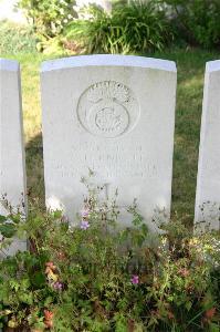 Dozinghem Military Cemetery - Knight, George Henry