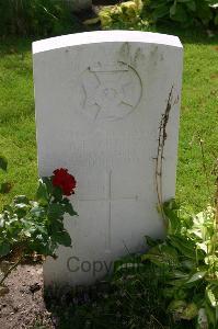 Dozinghem Military Cemetery - Lackenby, Robert