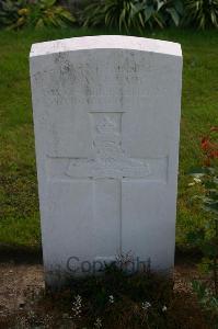 Dozinghem Military Cemetery - Lamb, John William Obadiah