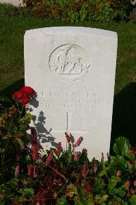 Dozinghem Military Cemetery - Lancaster, L