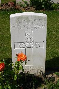 Dozinghem Military Cemetery - Langley, J S S