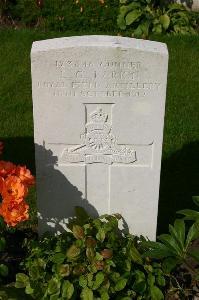 Dozinghem Military Cemetery - Larkin, E G