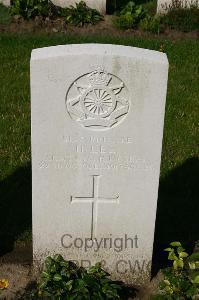 Dozinghem Military Cemetery - Lee, H