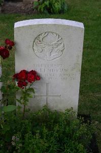 Dozinghem Military Cemetery - Lendrum, Harold Bruce