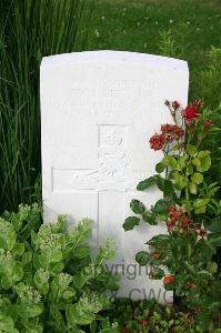 Dozinghem Military Cemetery - Lester, W J