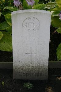 Dozinghem Military Cemetery - Lewry, Alfred Jesse