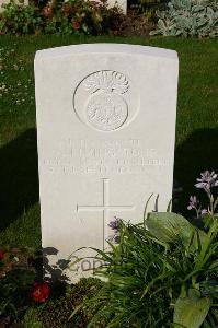 Dozinghem Military Cemetery - Livingstone, A