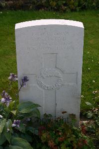 Dozinghem Military Cemetery - Lloyd, Reece Richard Jenkins