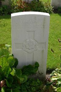 Dozinghem Military Cemetery - Long, G A