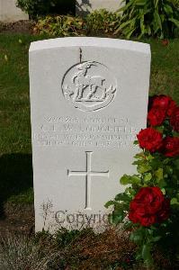 Dozinghem Military Cemetery - Longfield, George Frederick William