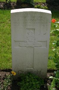 Dozinghem Military Cemetery - Lumsden, George Ferguson