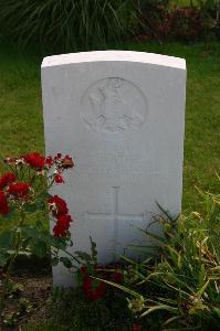 Dozinghem Military Cemetery - Lynch, Percy Alexander