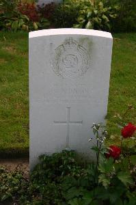 Dozinghem Military Cemetery - Lyon, W N