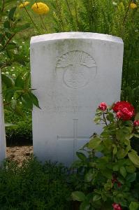 Dozinghem Military Cemetery - Lyons, James