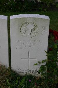 Dozinghem Military Cemetery - MacKenzie, David