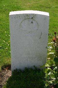 Dozinghem Military Cemetery - MacNeice, A