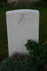 Dozinghem Military Cemetery - MacKay, D D A