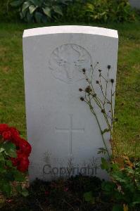 Dozinghem Military Cemetery - MacKay, John Donald