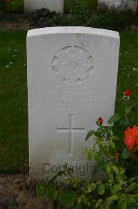 Dozinghem Military Cemetery - Malcolm, Thomas