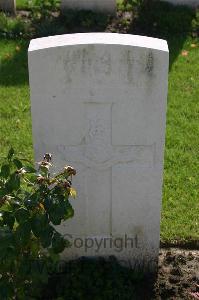 Dozinghem Military Cemetery - Mark, William