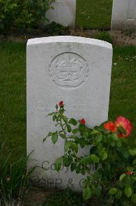 Dozinghem Military Cemetery - Matthews, A A