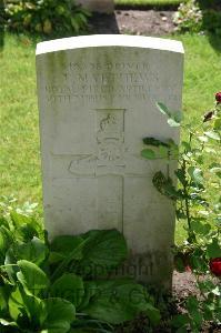 Dozinghem Military Cemetery - Matthews, Thomas