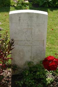 Dozinghem Military Cemetery - McColl, Laurence