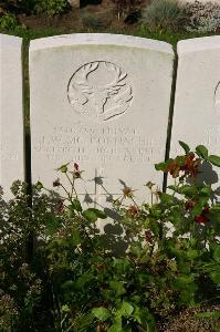 Dozinghem Military Cemetery - McConnachie, J W