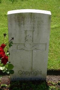 Dozinghem Military Cemetery - McCormack, F