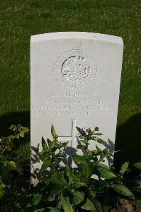 Dozinghem Military Cemetery - McDougal, Peter