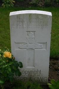 Dozinghem Military Cemetery - McDowell, Thomas