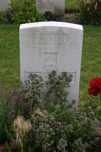 Dozinghem Military Cemetery - McKillop, John