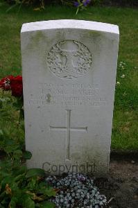 Dozinghem Military Cemetery - McLaren, J A