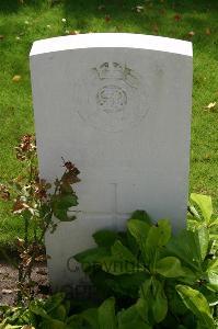 Dozinghem Military Cemetery - McLean, Alexander