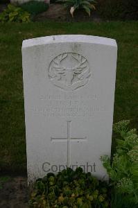 Dozinghem Military Cemetery - McLean, J