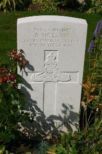 Dozinghem Military Cemetery - McLeod, D