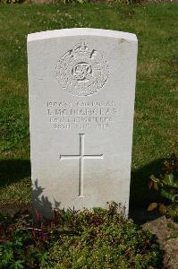 Dozinghem Military Cemetery - McNicholas, J