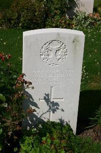 Dozinghem Military Cemetery - Meldrum, Andrew Cosmo