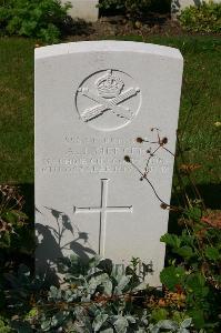 Dozinghem Military Cemetery - Mercer, Arthur James