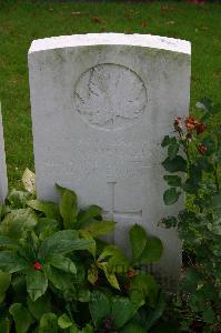 Dozinghem Military Cemetery - Merchant, John Wallace Victor