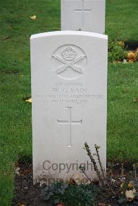 Wytschaete Military Cemetery - Bain, W G