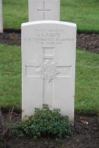 Wytschaete Military Cemetery - Baker, A A