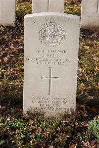 Wytschaete Military Cemetery - Bell, J