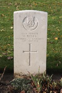 Wytschaete Military Cemetery - Boyle, W