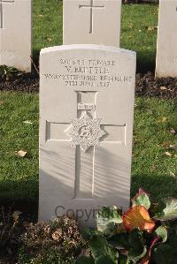 Wytschaete Military Cemetery - Brettle, V